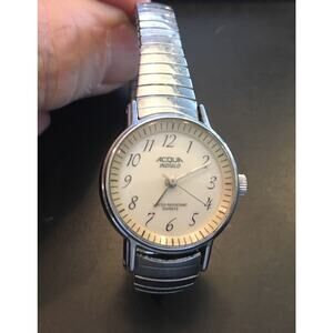 VTG Silver Tone Acqua Indiglo Quartz Watch with 23mm Case